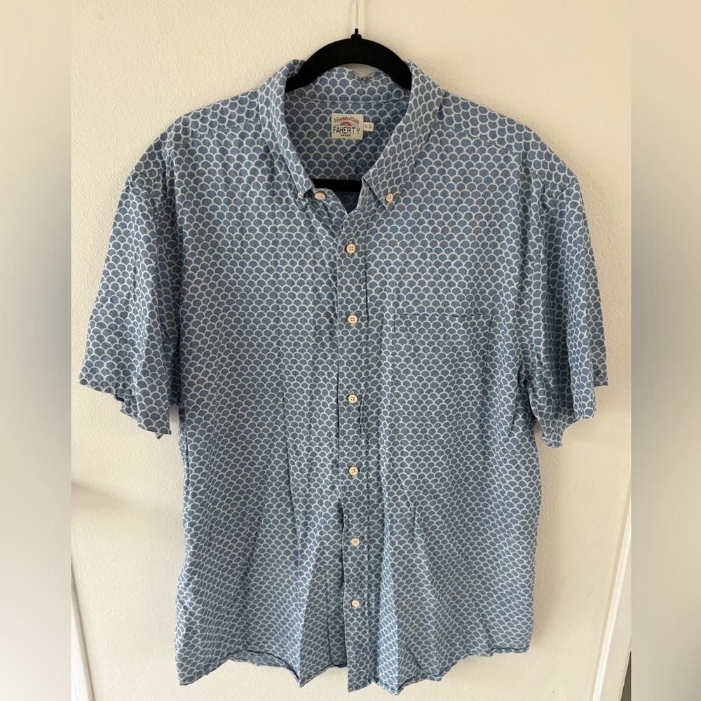 Faherty Blue and White Patterned Button Down Shirt